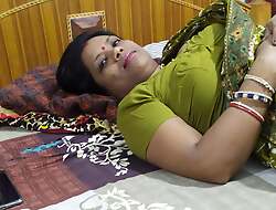 Delhi Docent Simran Engulfing and Shagging with colleague Mishra in Saree on Xhamster